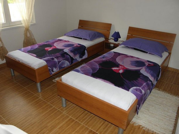 Apartments Babic Novalja
