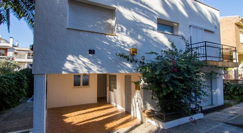 Agi Riu Segre Villa
