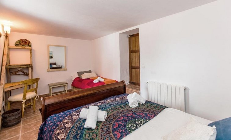 Stunning villa with private pool 10 mins from the beach