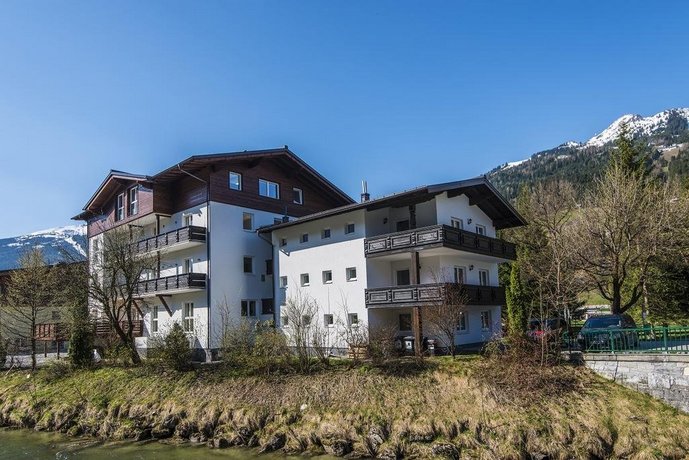 Haus Wallner by Alpentravel