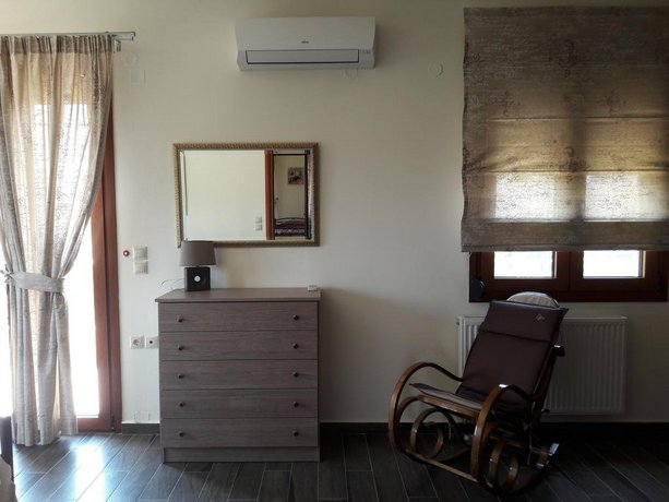 Ariadni's Maisonette