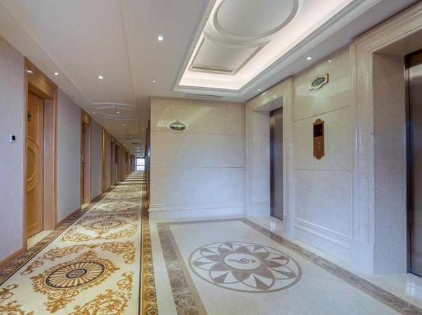 Vienna Hotel Shenzhen Honghu