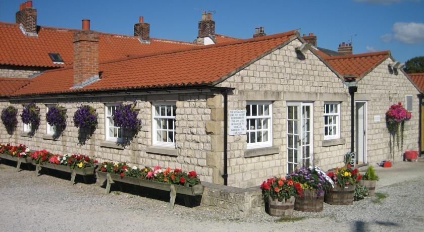 The Fox and Hounds Country Inn