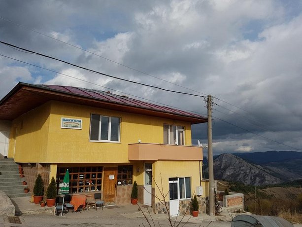 Guest House Chala