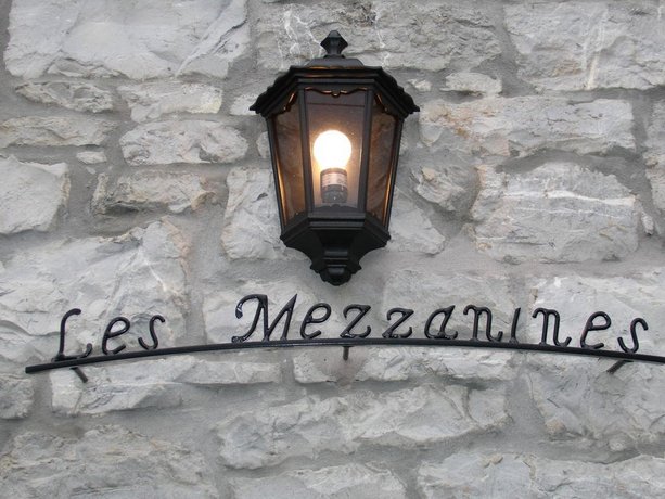 Les Mezzanines