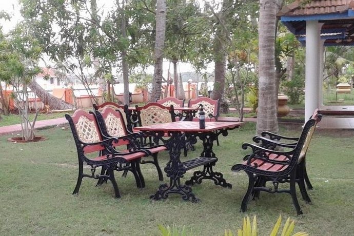 Regant Lake Village