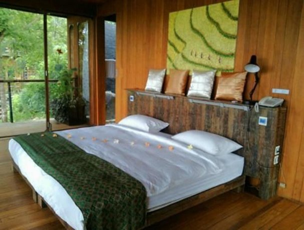 Monte diVino Lodge