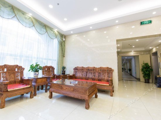 Shanghai White-collar E Home Business Hotel