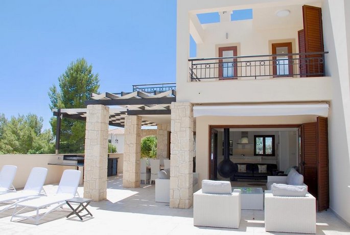 5 bedroom Villa Poseidon with private pool Aphrodite Hills Resort
