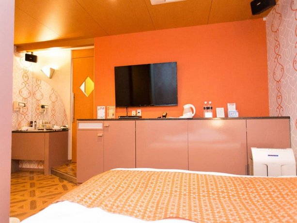 Towers Hotel 303 Hot Tub Double Bed