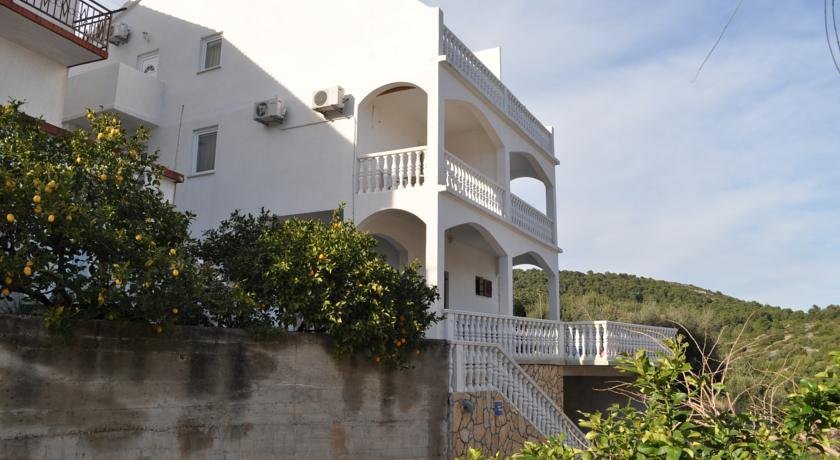Apartments Zora Vis