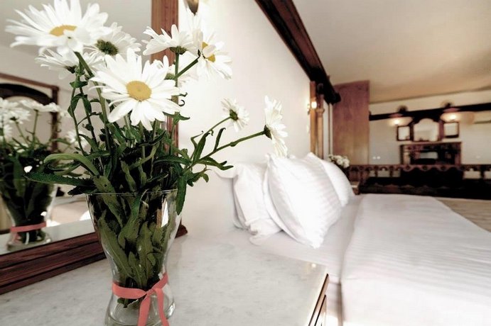 Apolis Beachscape Hotel