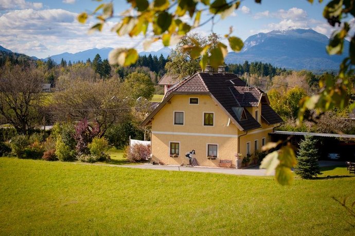 Haus mit Herz Ledenitzen Austria thumbnail