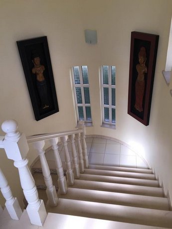 Villa Roja Pe