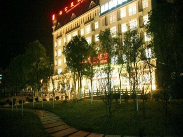 Tanggong Resort Hotel
