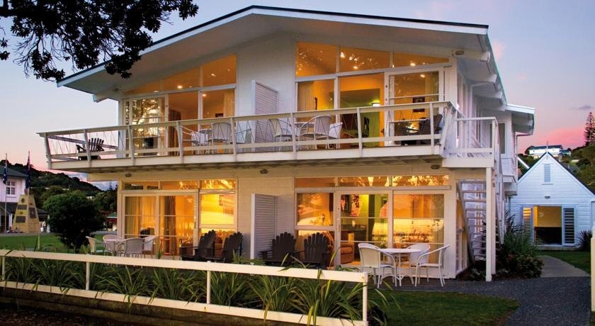 Hananui Lodge and Apartments