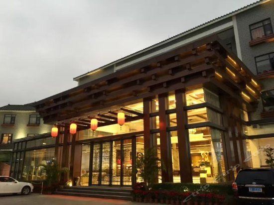 Jieyang DongHu Grand Hotel