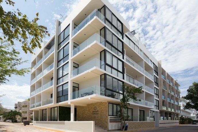 Menesse on the Beach by Playa Moments