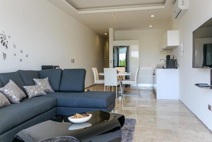 Menesse on the Beach by Playa Moments