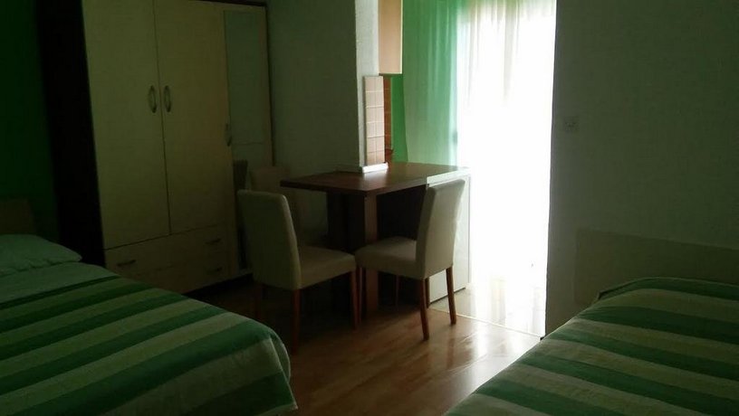 Apartments Mira