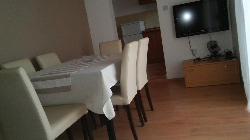 Apartments Mira