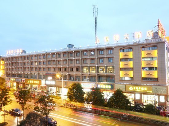 Super 8 Select Hotel