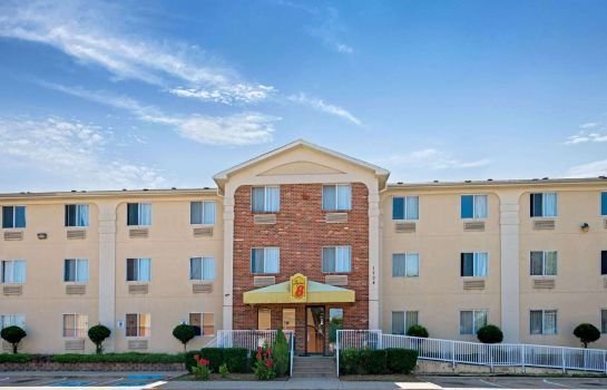 Super 8 by Wyndham Plano Dallas Area