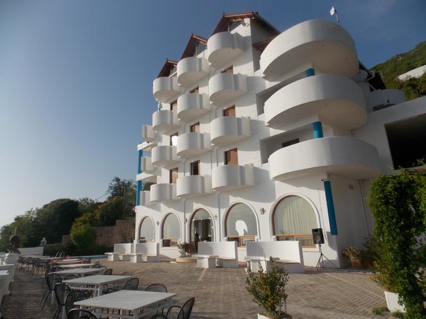 Paradise Lukova Hotel Lukove Albania thumbnail