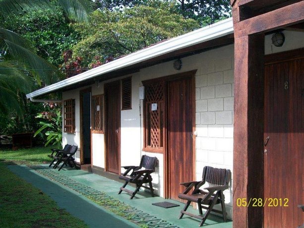 Cabinas Balcon del Mar Tortuguero