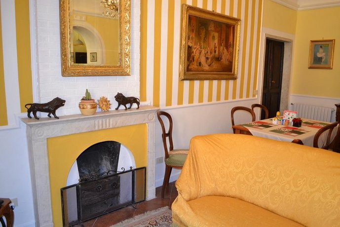 Corte Palazzo Picedi Benettini
