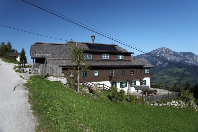 Sonnenalm Mountain Lodge Pruggern Austria thumbnail