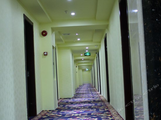 Bolang Hotel