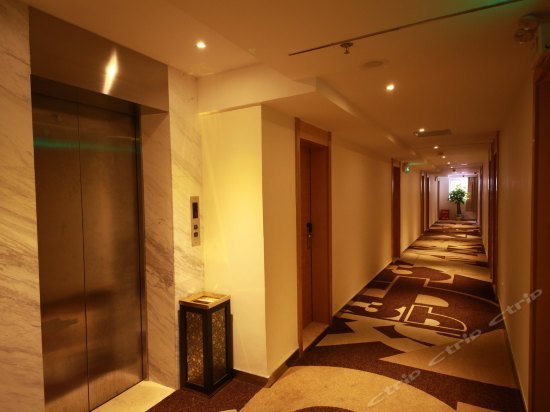 Junan Covenience Hotel