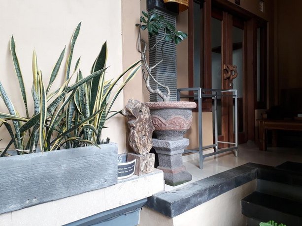 Adi House Homestay
