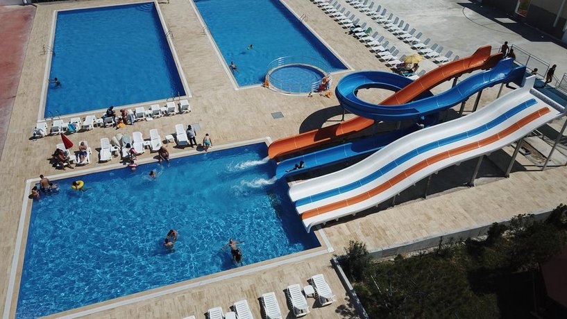 Burgaz Resort Aquapark Hotel