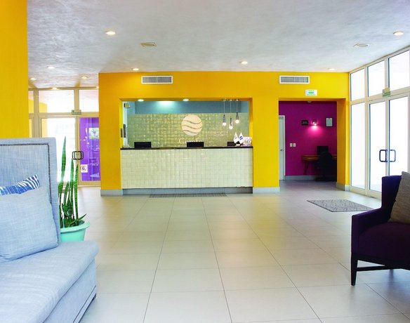 Comfort Inn Monterrey Valle