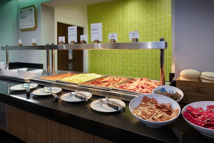 Holiday Inn Express London Heathrow T5