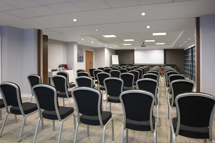 Holiday Inn Express London Heathrow T5