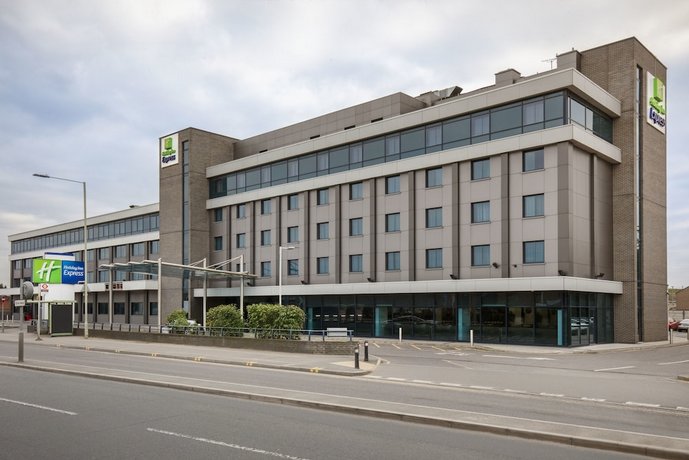 Holiday Inn Express London Heathrow T5