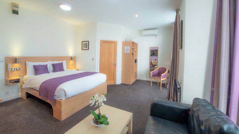 Connaught House Hotel London ExCeL