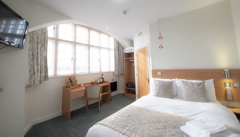 Connaught House Hotel London ExCeL