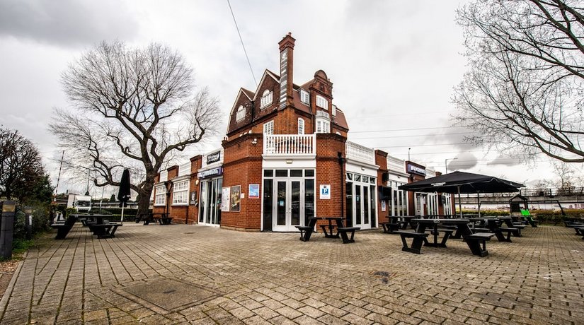 Connaught House Hotel London ExCeL