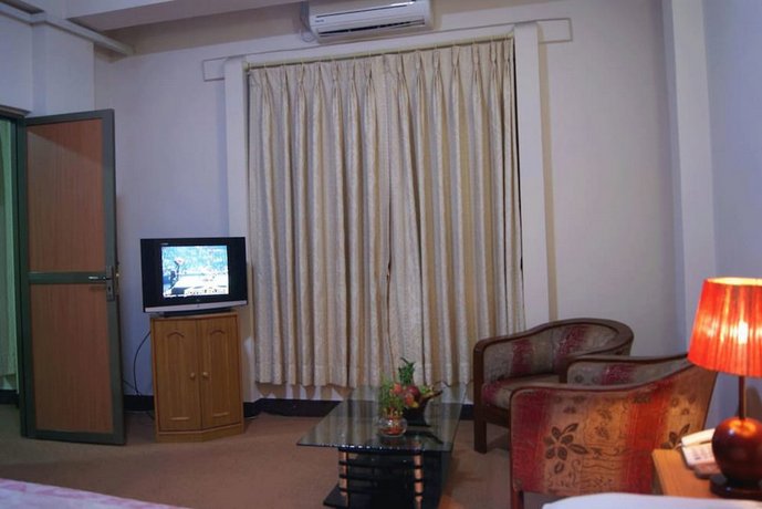 Rosebud Hotel & Resort