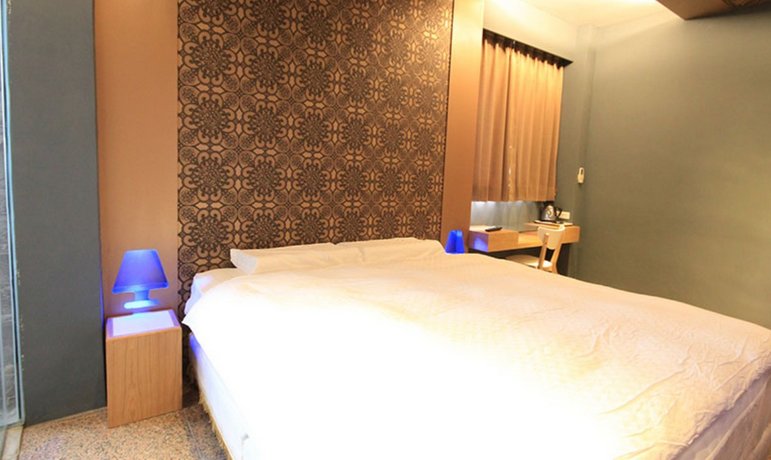 Bollinger B&B