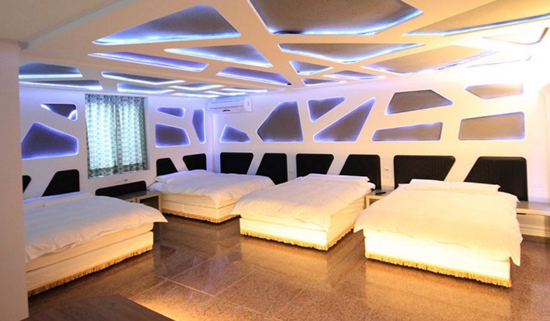 Bollinger B&B