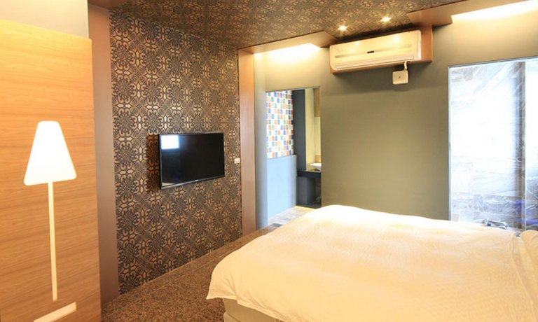 Bollinger B&B
