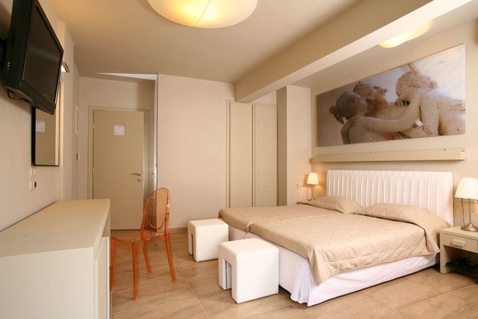 Bourtzi Boutique Hotel