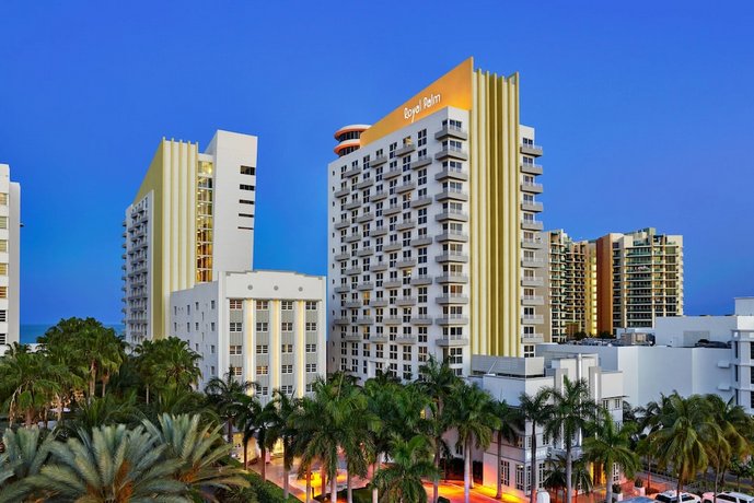Royal Palm South Beach Miami a Tribute Portfolio Resort Peter Lik's Gallery United States thumbnail