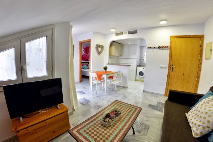Apartamentos Maribel Malaga