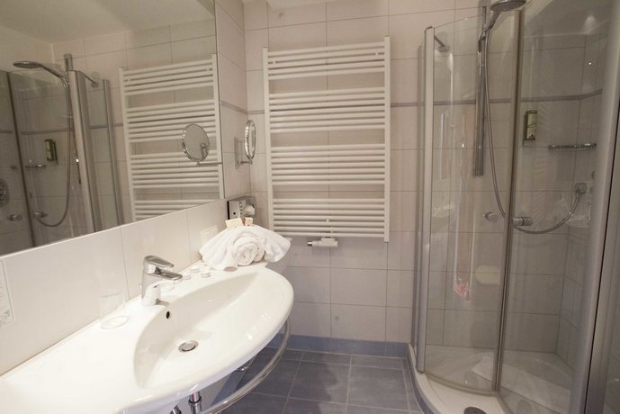 Hotel Latini Zell am See